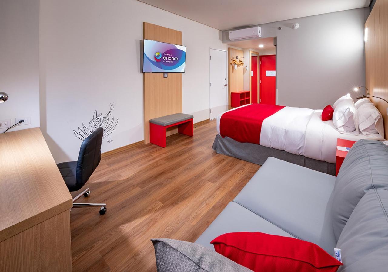 Ramada Encore By Wyndham Guadalajara Aeropuerto Las Pintas Экстерьер фото