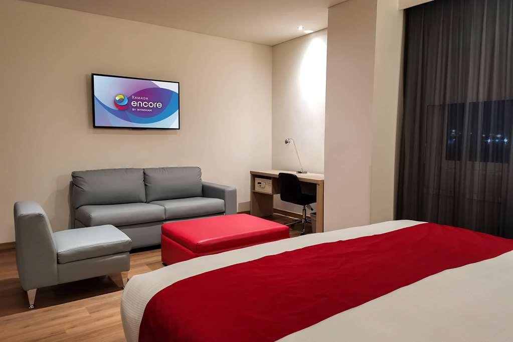 Ramada Encore By Wyndham Guadalajara Aeropuerto Las Pintas Номер фото