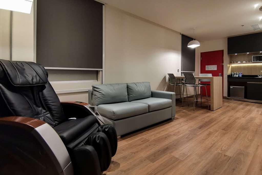 Ramada Encore By Wyndham Guadalajara Aeropuerto Las Pintas Номер фото