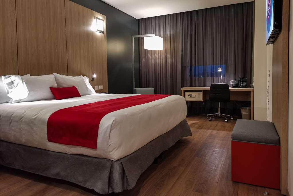 Ramada Encore By Wyndham Guadalajara Aeropuerto Las Pintas Номер фото
